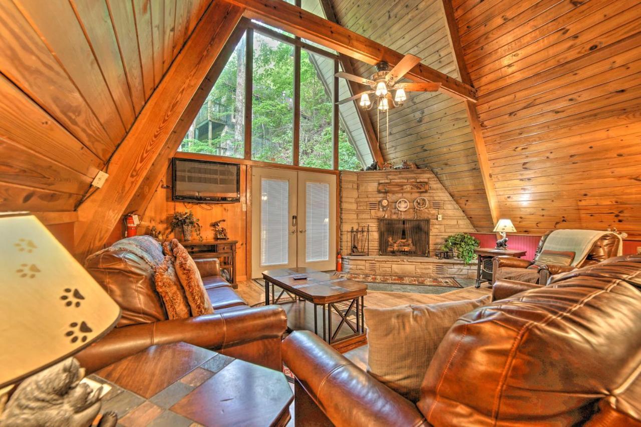 A-Frame Gatlinburg Cabin With Deck And Private Hot Tub Villa Exterior photo