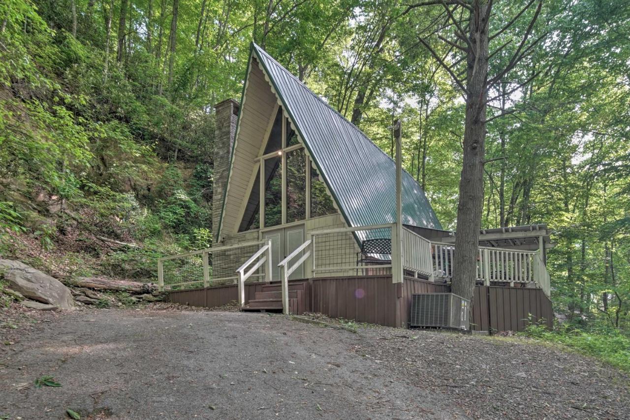 A-Frame Gatlinburg Cabin With Deck And Private Hot Tub Villa Exterior photo